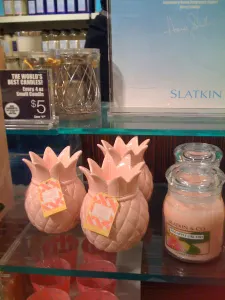 I took a picture of this because I really want that cute pink pineapple candle